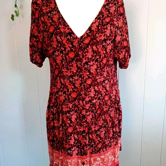 Staring at Stars Dresses & Skirts - UO Staring At Stars Red Floral Cold Shoulder Dress